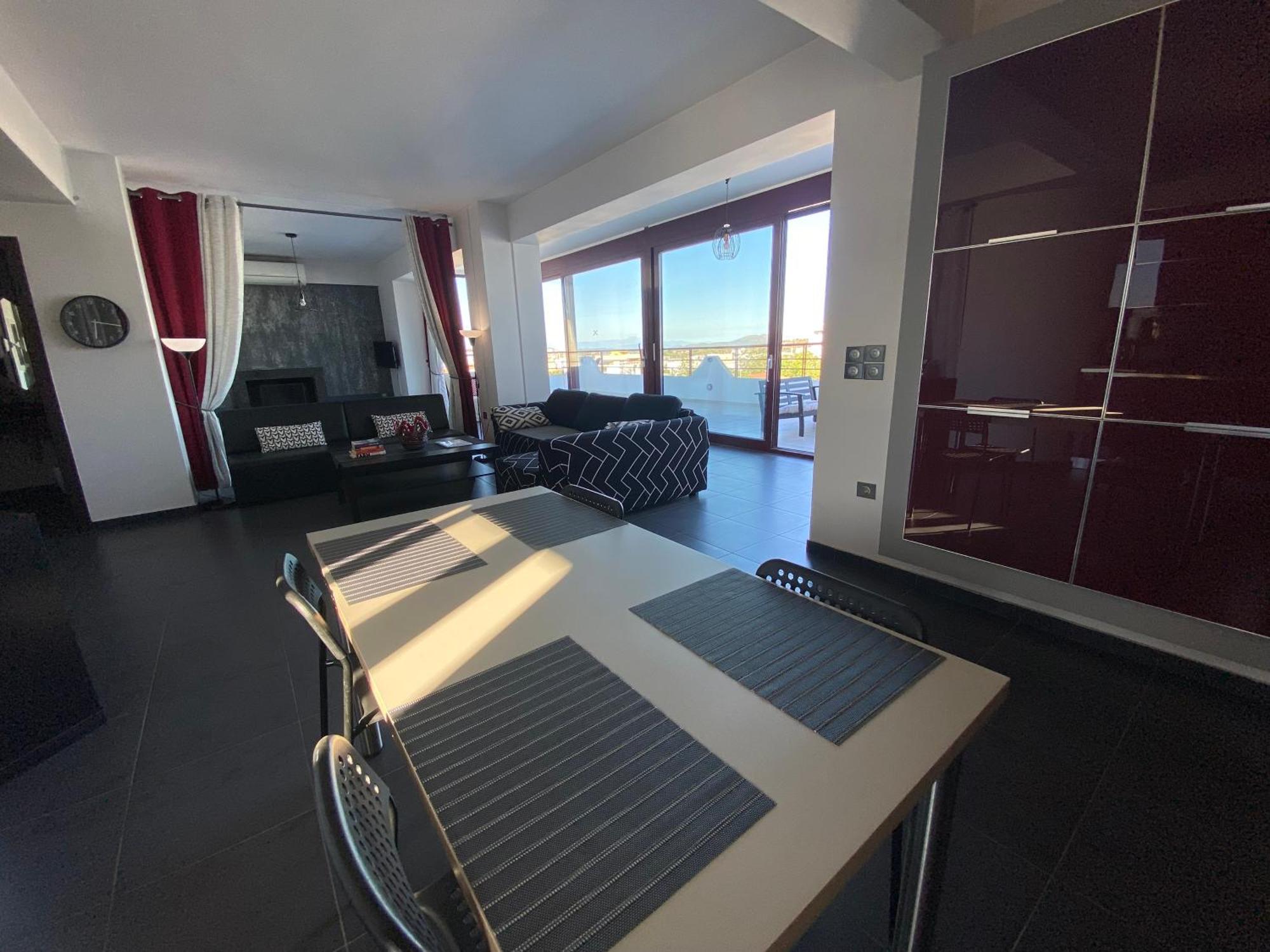 Luxury View 10min From Athens Airport